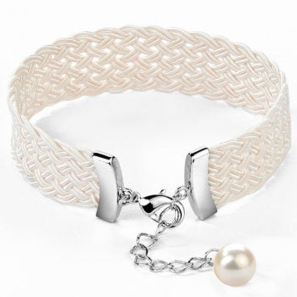 Mia's Snowy Pearl BraceletImage