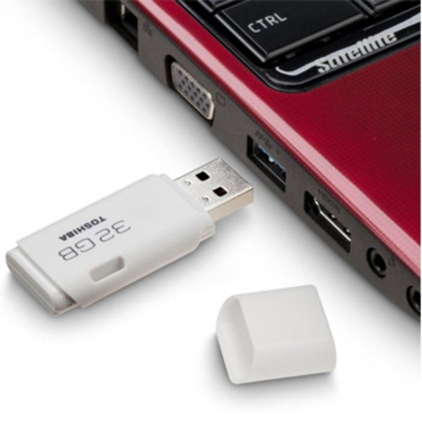 Toshiba TransMemory™ USB 2.0 Flash Drive, 32GBImage
