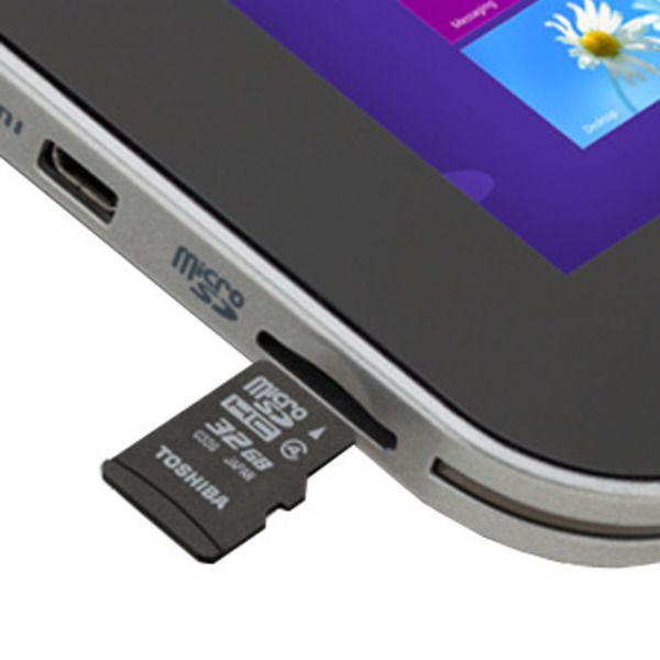 Toshiba microSDHC Class 4 Memory Card, 32GBImage