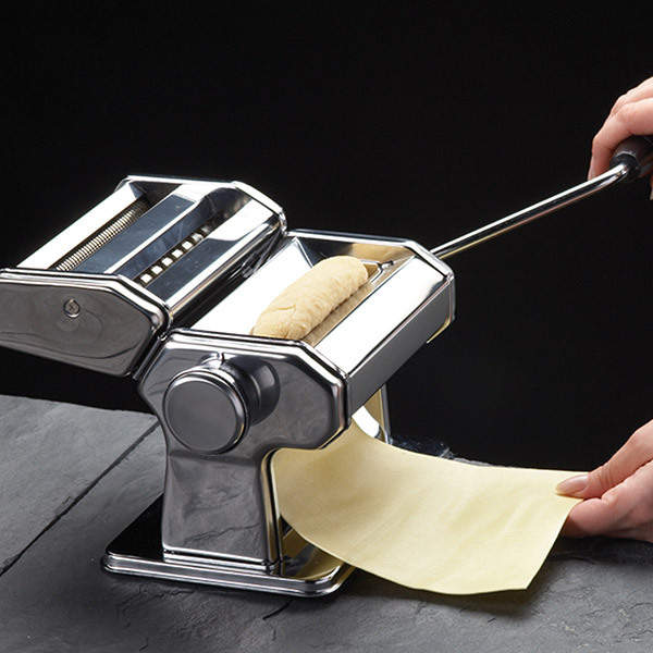 KitchenCraft Italian Deluxe Double-Cutter Pasta MachineImage