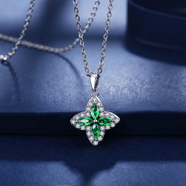 Pica LéLa LUCKY CLOVER Necklace and Earrings SetImage