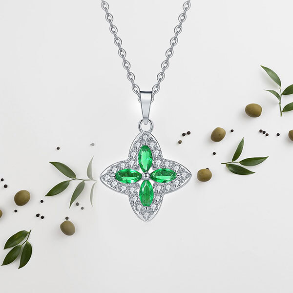 Pica LéLa LUCKY CLOVER Necklace and Earrings SetImage